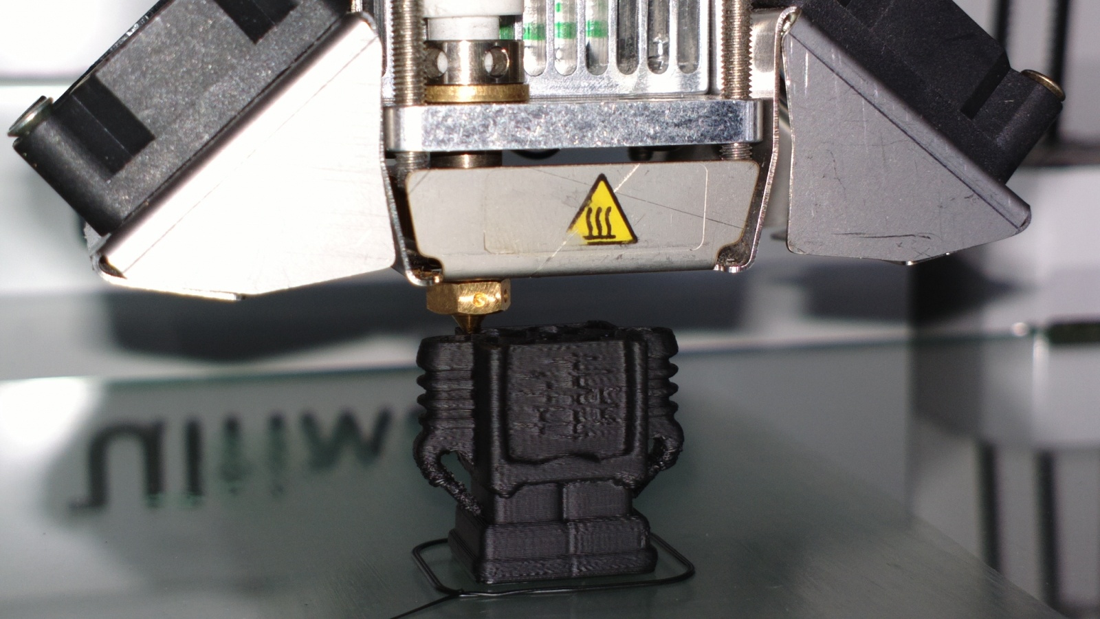 Ultimaker 2+: признание от Apple и красивое внедрение «рацухи» от простого инженера - 8 image