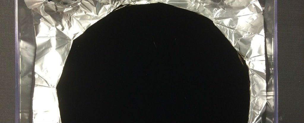 Vantablack 2: самый чёрный материал на Земле не поддаётся измерению спектрометром - 1