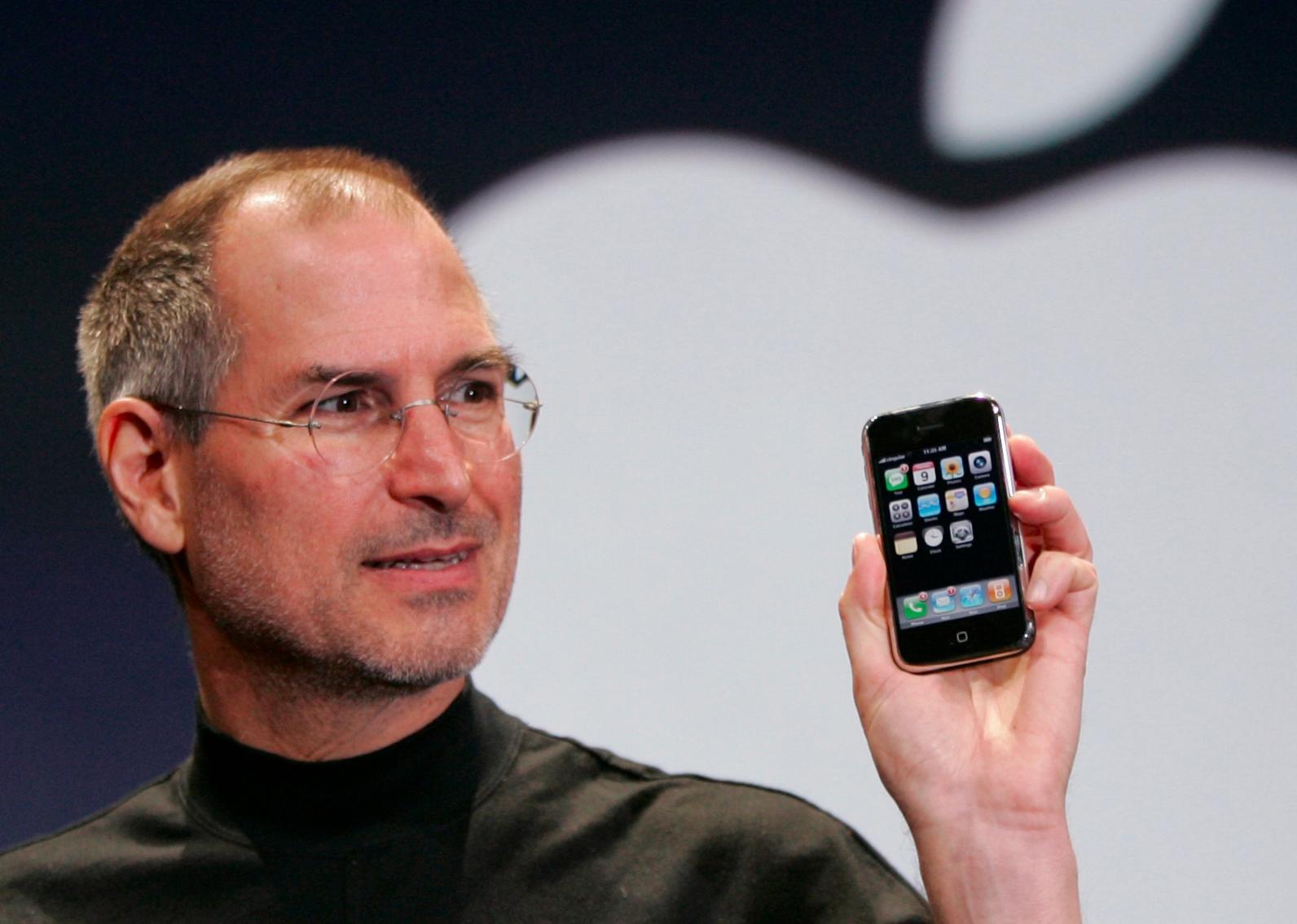Открытый мир на айфон. Стив Джобс 2007. 1. Стив Джобс. Стив Джобс первый айфон. Стив Джобс презентация iphone 2007.