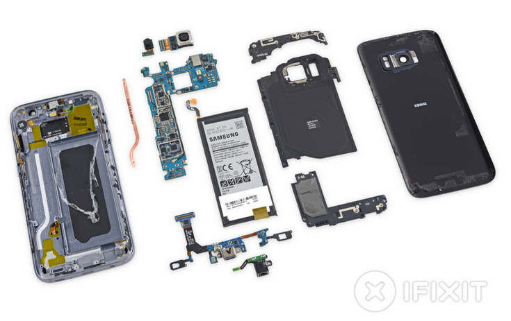 Смартфон Samsung Galaxy S7 заработал у iFixit три балла