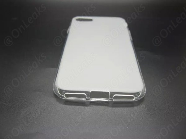 Чехол для iPhone 7 указывает на двойную камеру