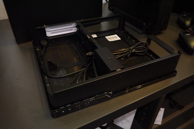 Fractal Design привезла на CeBIT корпуса Node 202 и Define Nano S