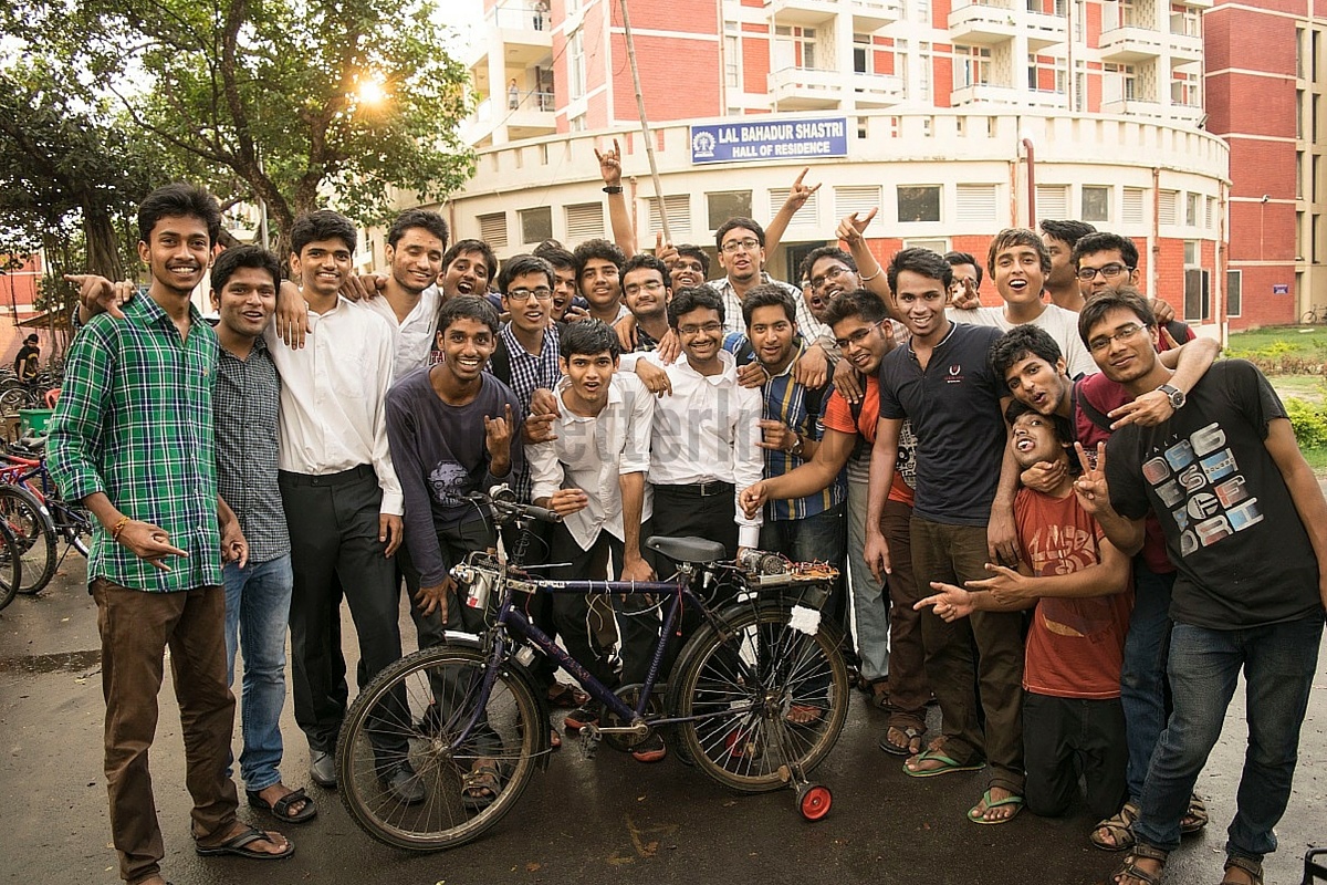 Индийские студенты изготовили робовелосипед с GPS и GSM - 1 image