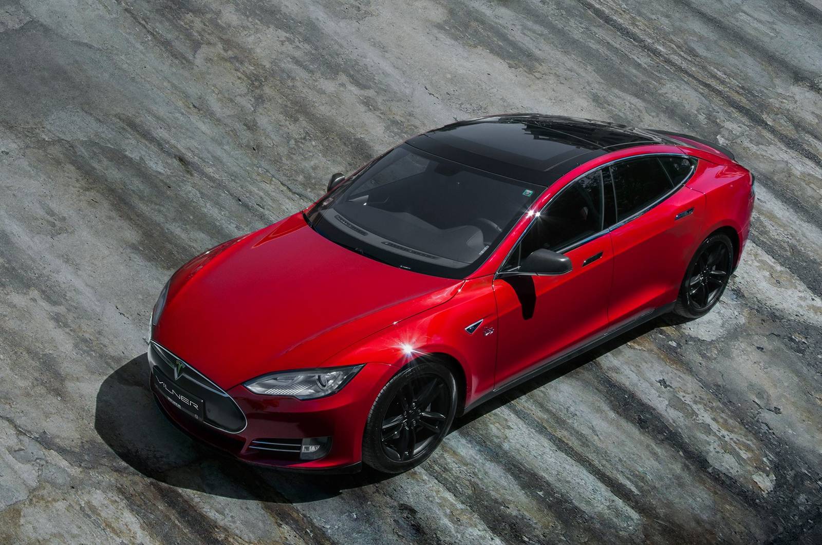 Электромобили Tesla задержали при въезде на высокогорный курорт по соображениям экологии - 1