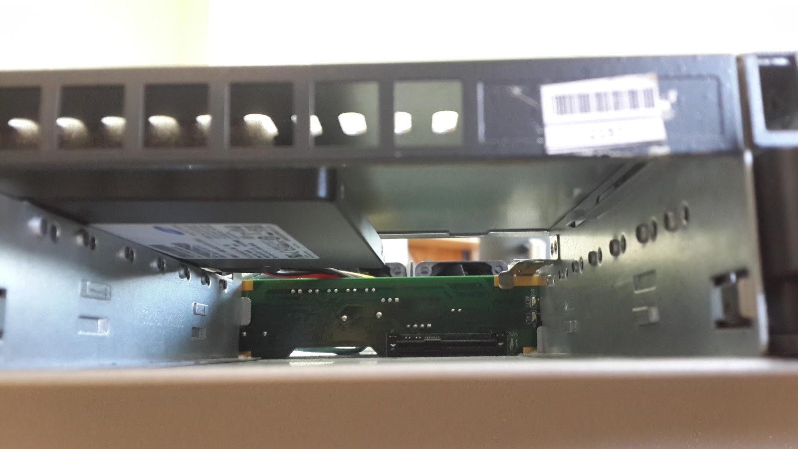 Кружок «Очумелые ручки»: 4 лайфхака про то, как рационально заполнить сервер дисками - 2 Кружок «Очумелые ручки»: 4 лайфхака про то, как рационально заполнить сервер дисками - 2