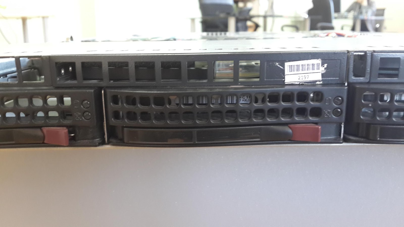 Кружок «Очумелые ручки»: 4 лайфхака про то, как рационально заполнить сервер дисками - 3 Кружок «Очумелые ручки»: 4 лайфхака про то, как рационально заполнить сервер дисками - 3