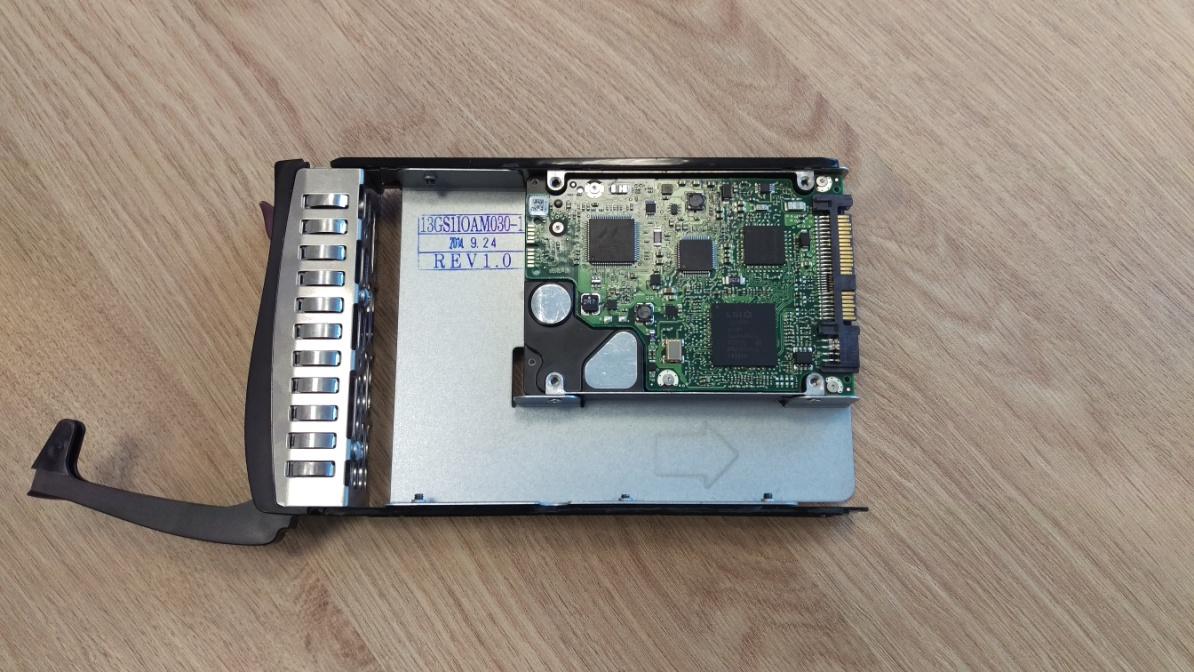 Кружок «Очумелые ручки»: 4 лайфхака про то, как рационально заполнить сервер дисками - 8 Кружок «Очумелые ручки»: 4 лайфхака про то, как рационально заполнить сервер дисками - 8