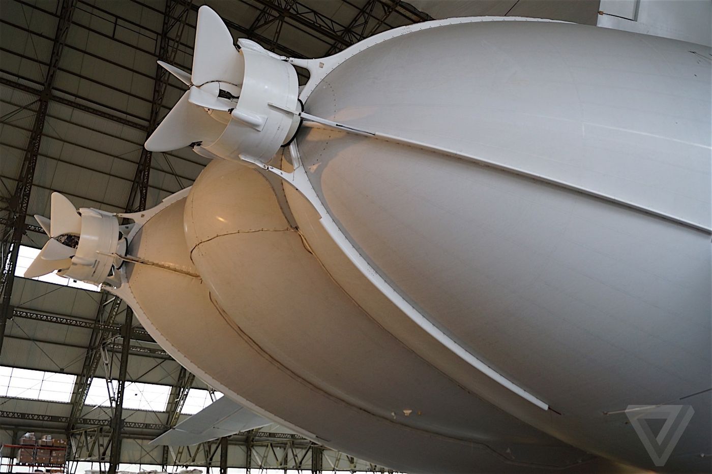 Новые фотографии самого большого в мире дирижабля Airlander 10 - 5 image