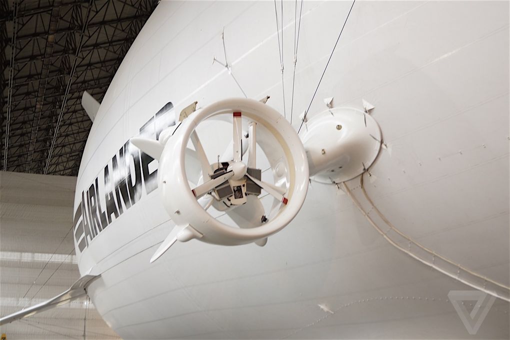 Новые фотографии самого большого в мире дирижабля Airlander 10 - 8 image
