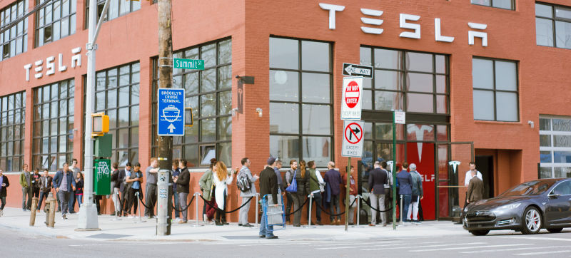 За Tesla Model 3 выстраиваются очереди, как за iPhone - 1 За Tesla Model 3 выстраиваются очереди, как за iPhone - 1