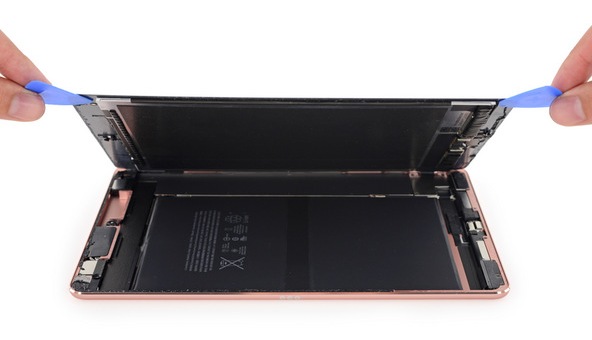 iFixit разобрали Apple iPad Pro 9,7