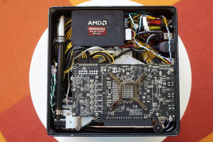Новая версия мини-ПК AMD Project Quantum будет основана на CPU Zen