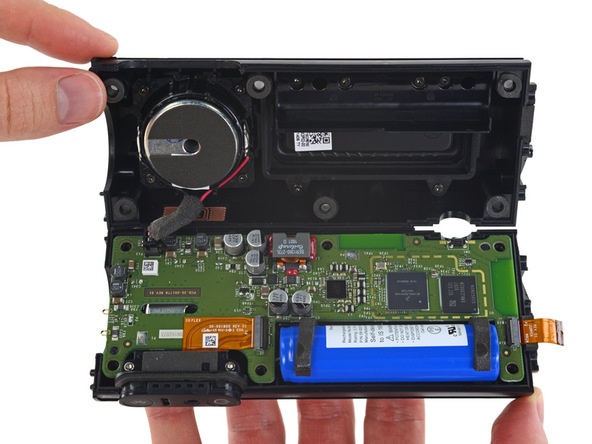 Колонки Amazon Tap и Echo посетили лабораторию iFixit 