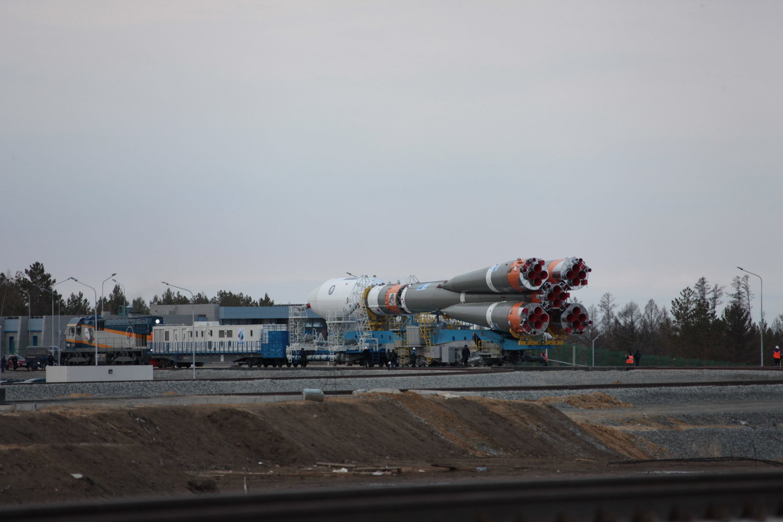 На космодроме Восточный установили ракету-носитель «Союз 2.1а» для первого запуска - 7