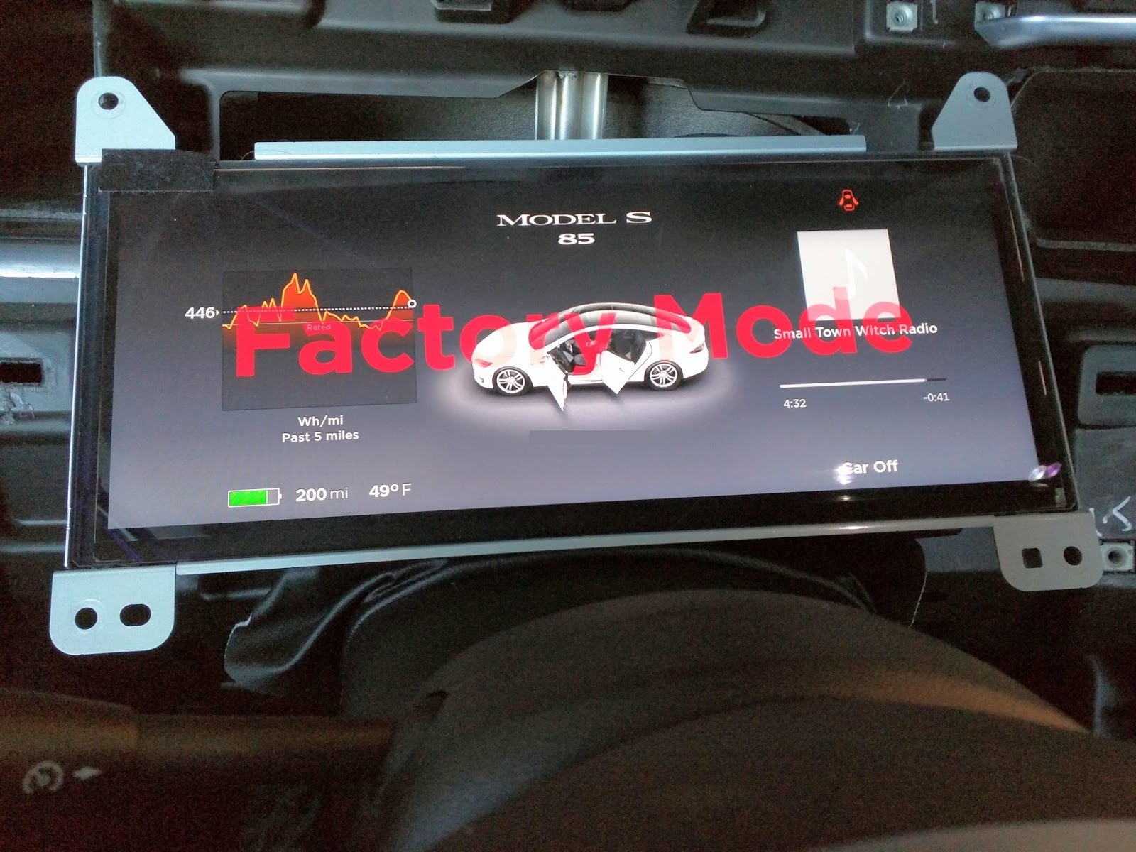 После пяти суток компиляции Gentoo Linux установилась на автомобиль Tesla Model S - 5