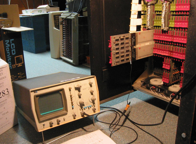 Мини-компьютеры компании DEC — семейство PDP - 15