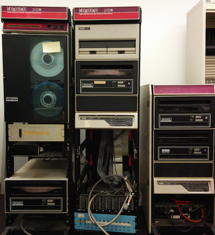 Мини-компьютеры компании DEC — семейство PDP - 22