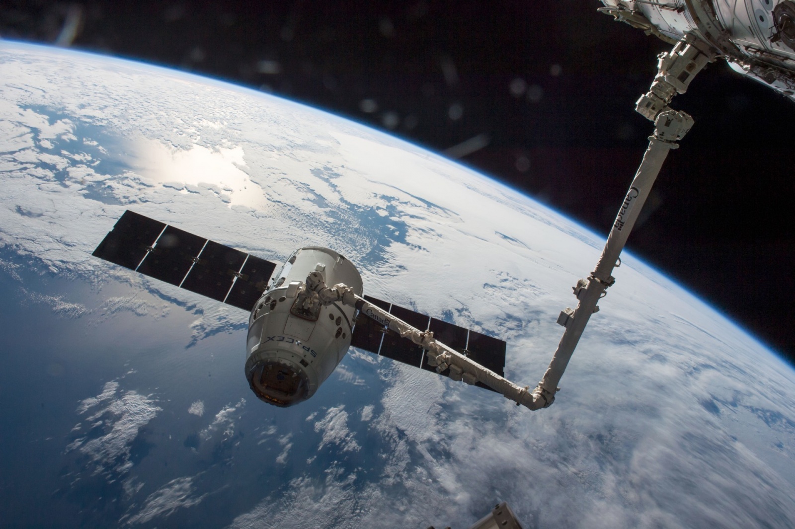Отстыковка корабля Dragon от МКС прошла успешно - 2 Отстыковка корабля Dragon от МКС прошла успешно - 2
