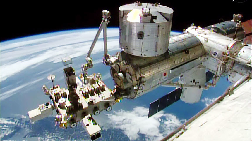Отстыковка корабля Dragon от МКС прошла успешно - 1