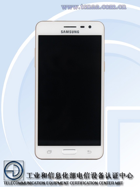 Смартфон Samsung Galaxy J3 (2017) оснащен дисплеем Super AMOLED размером 5,1 дюйма