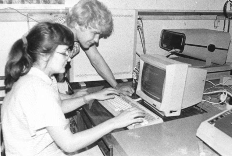 первый user. Apple inc employers. собит н. первый user. имя пользователя git.