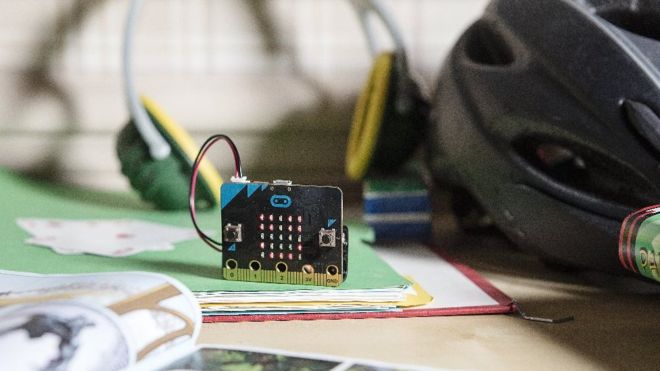 Микрокомпьютер micro:bit от BBC уже можно купить - 1