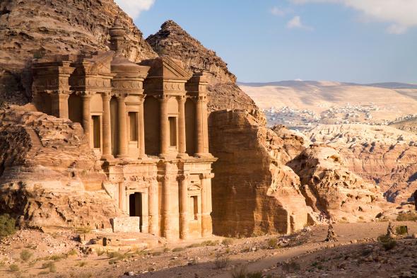 Археологи обнаружили неизвестное ранее древнее сооружение в Иордании благодаря спутниковым снимкам и дронам - 2