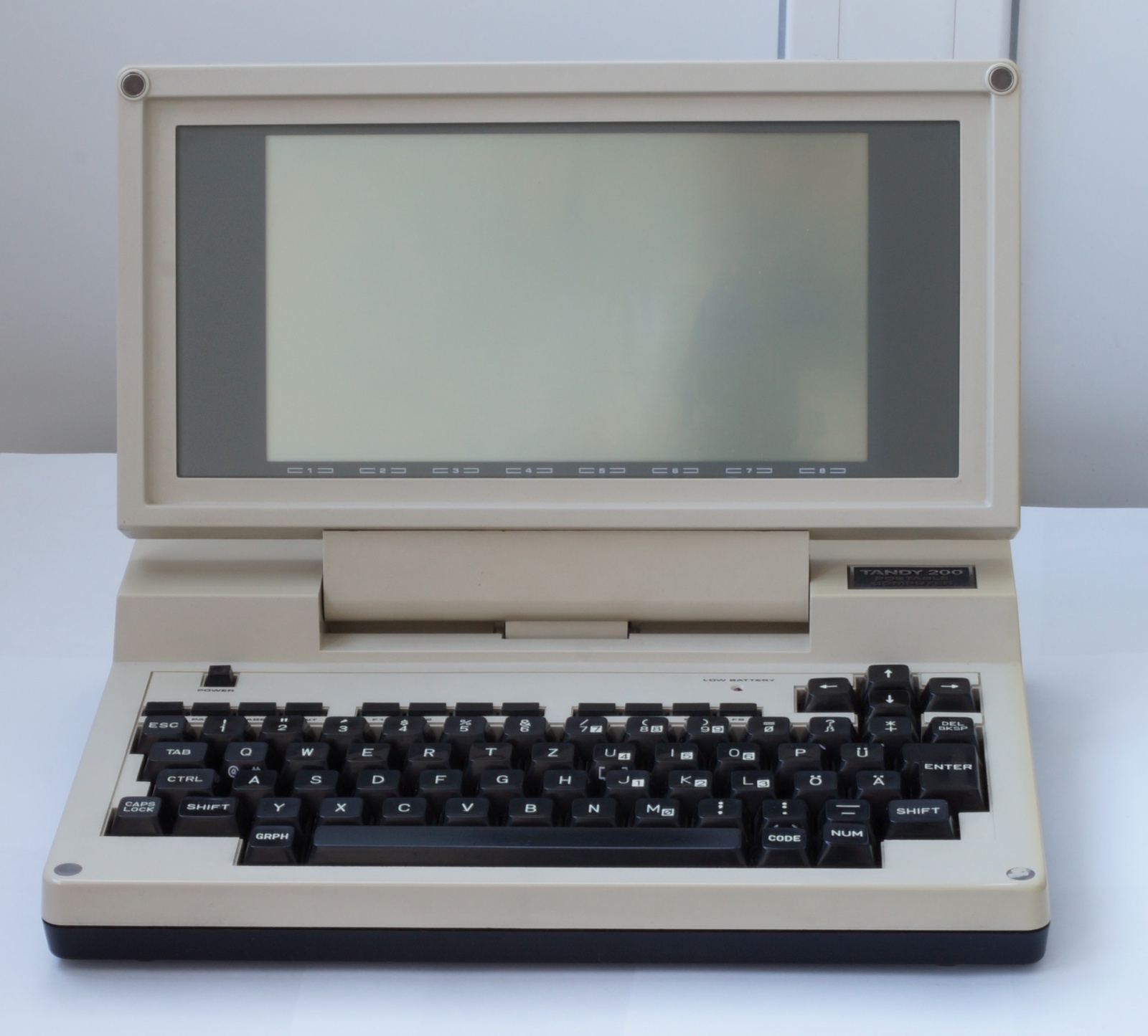 Ноутбук Tandy TRS-80 model 200 - 1