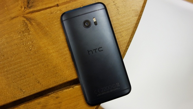 В этом году продажи смартфона HTC 10 ожидаются на уровне одного миллиона единиц