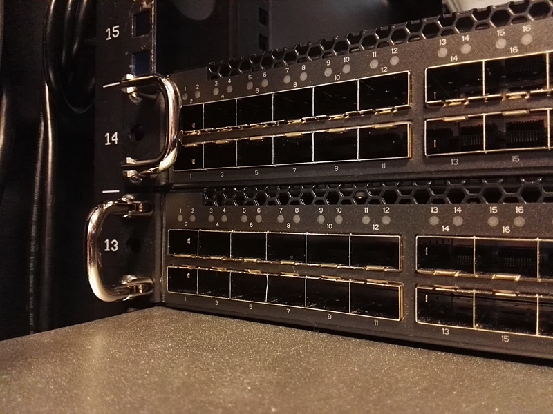 Обзор серверов Quantа: интересные решения, blade-корзины размером со стойку, ульи микросерверов и HPC-фермы - 3