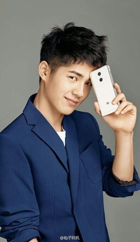 Опубликованы фотографии металлического смартфона Xiaomi Redmi Note 4 со сдвоенной камерой