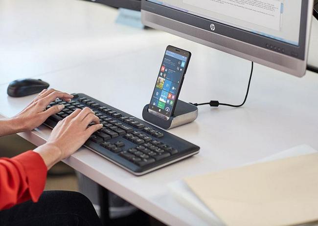 Смартфон HP Elite x3 в комплекте с док-станцией поступит в продажу в начале августа по цене £680