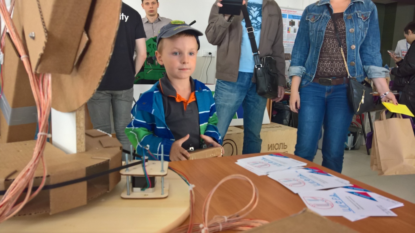 Огромные роботизированные манипуляторы или как мы участвовали в фестивале Moscow Mini Maker Faire - 31