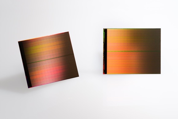 Intel уже отгружает накопители с памятью 3D Xpoint своим партнёрам 