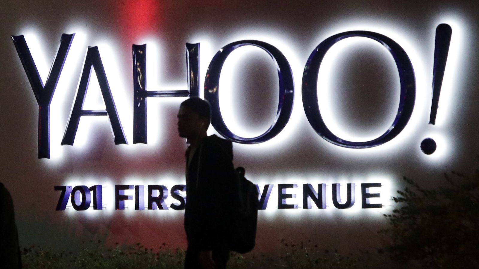 Verizon покупает основной бизнес Yahoo за $4,8 млрд - 1