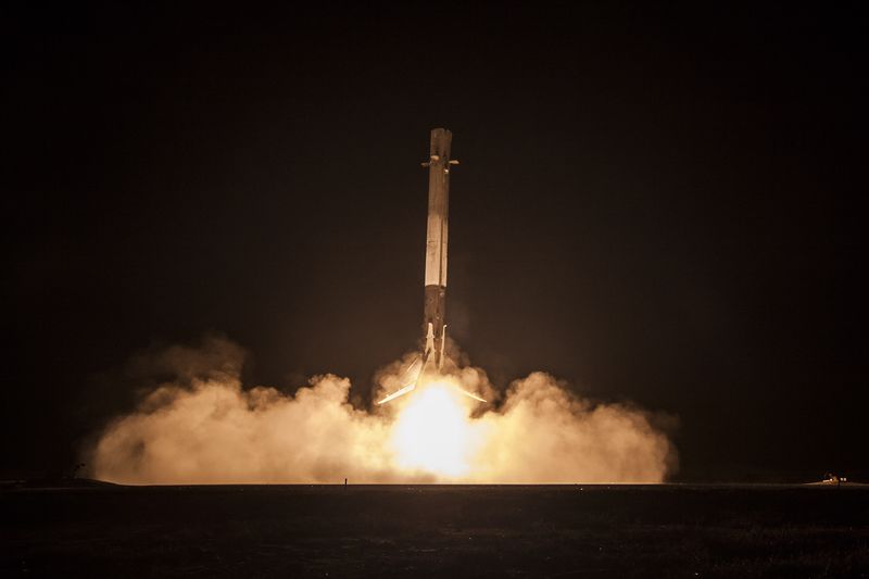SpaceX провела огневые испытания вернувшейся ступени Falcon 9 - 2