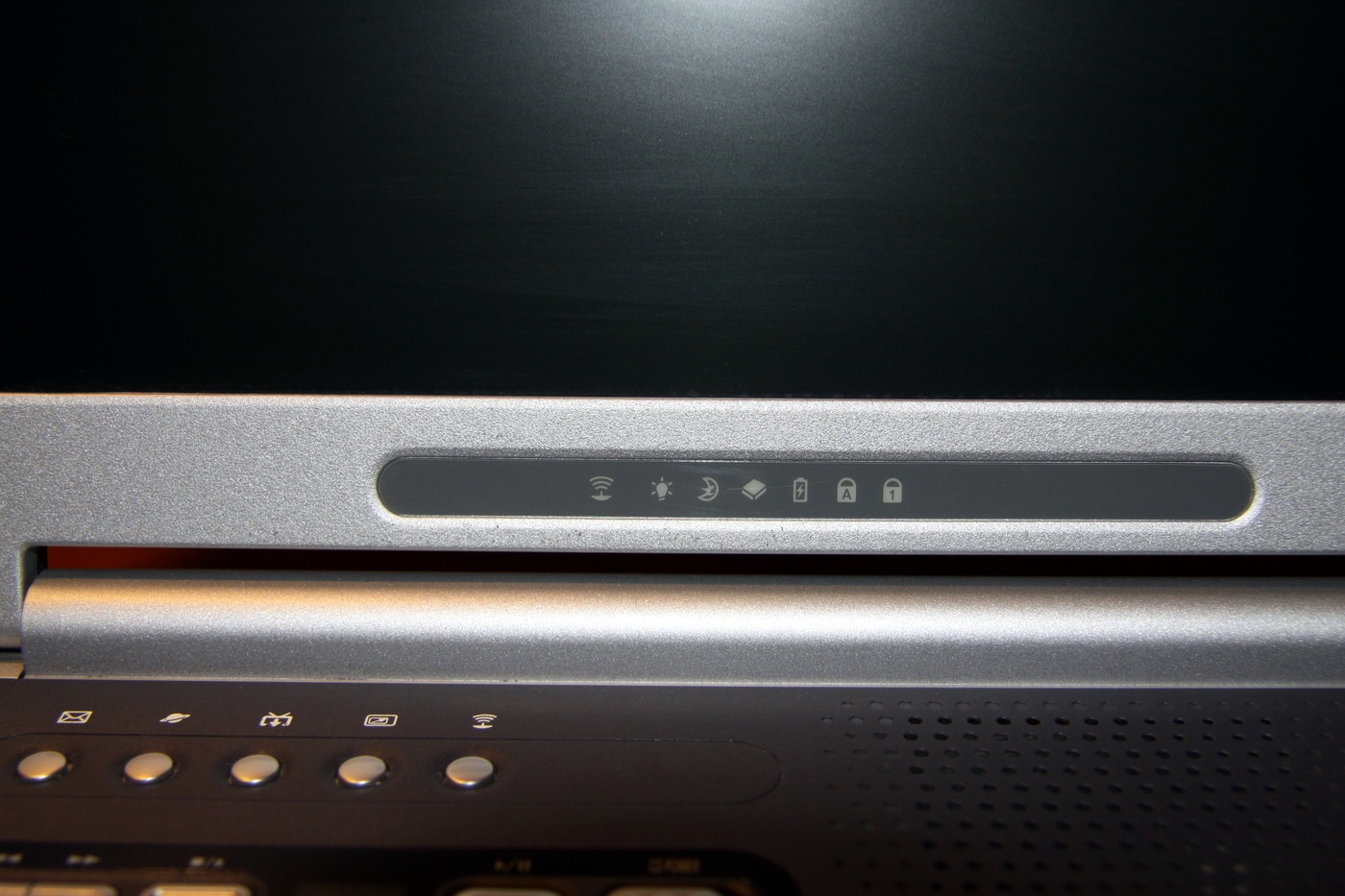 Обзор отечественного ноутбука iRU Brava-4215COMBO, выпущенного в 2004 году (Часть 1) - 11 Обзор отечественного ноутбука iRU Brava-4215COMBO, выпущенного в 2004 году (Часть 1) - 11