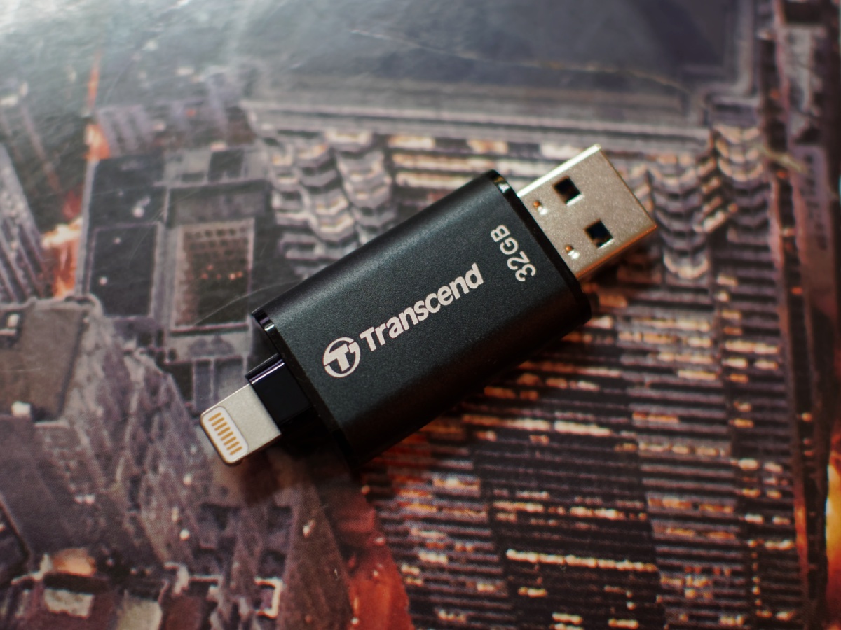 Обзор флешки USB-Lightning Transcend JetDrive Go 300K - 7