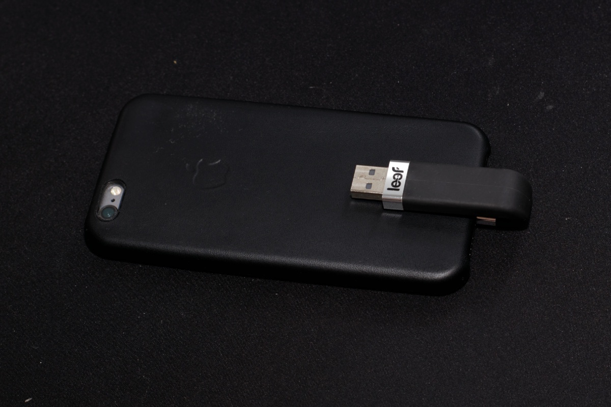 Обзор флешки USB-Lightning Transcend JetDrive Go 300K - 9