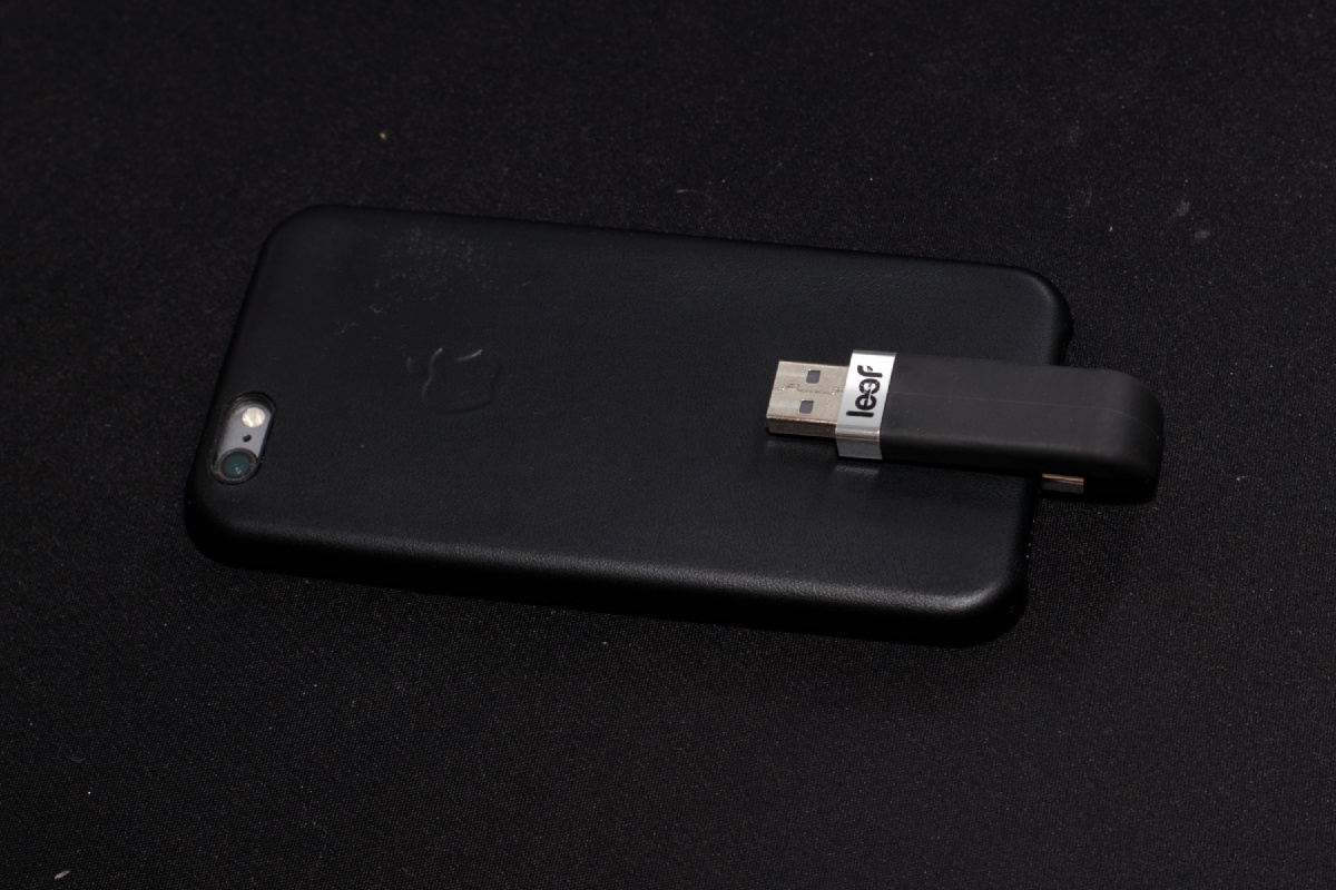 Обзор флешки USB-Lightning Transcend JetDrive Go 300K - 9 Обзор флешки USB-Lightning Transcend JetDrive Go 300K - 9