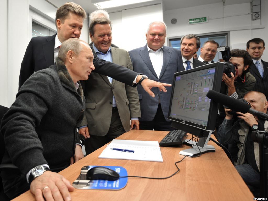 Теперь всё ясно. Минкомсвязи РФ подготовило законопроект о государственном контроле над рунетом - 1 Теперь всё ясно. Минкомсвязи РФ подготовило законопроект о государственном контроле над рунетом - 1