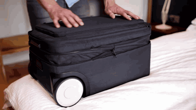 Marlon: чемодан, который зарядит телефон и сожмет одежду при упаковке - 2