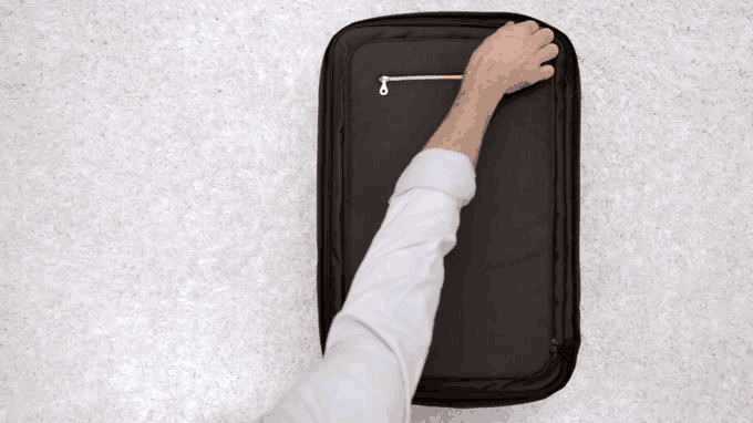 Marlon: чемодан, который зарядит телефон и сожмет одежду при упаковке - 6