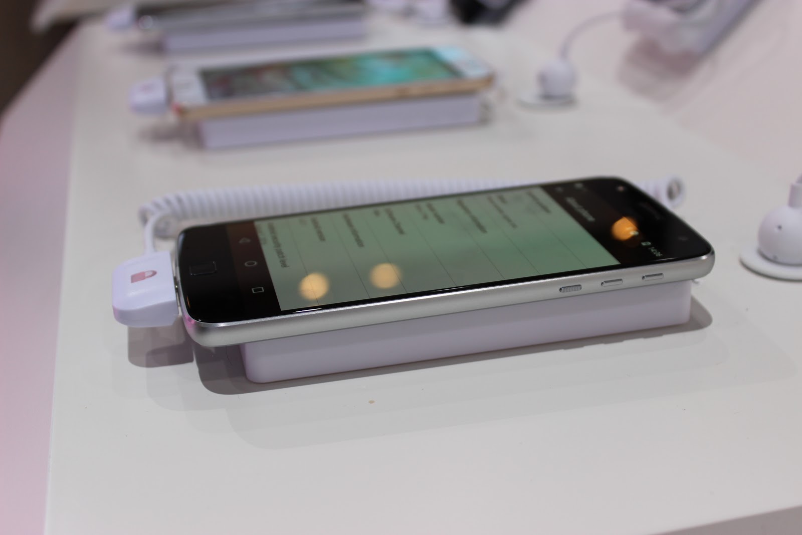Гид по новинкам Lenovo на IFA 2016 - 13 Гид по новинкам Lenovo на IFA 2016 - 13