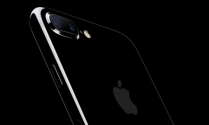 Apple признает, что корпус iPhone 7 в цвете Jet Black быстро покрывается царапинами