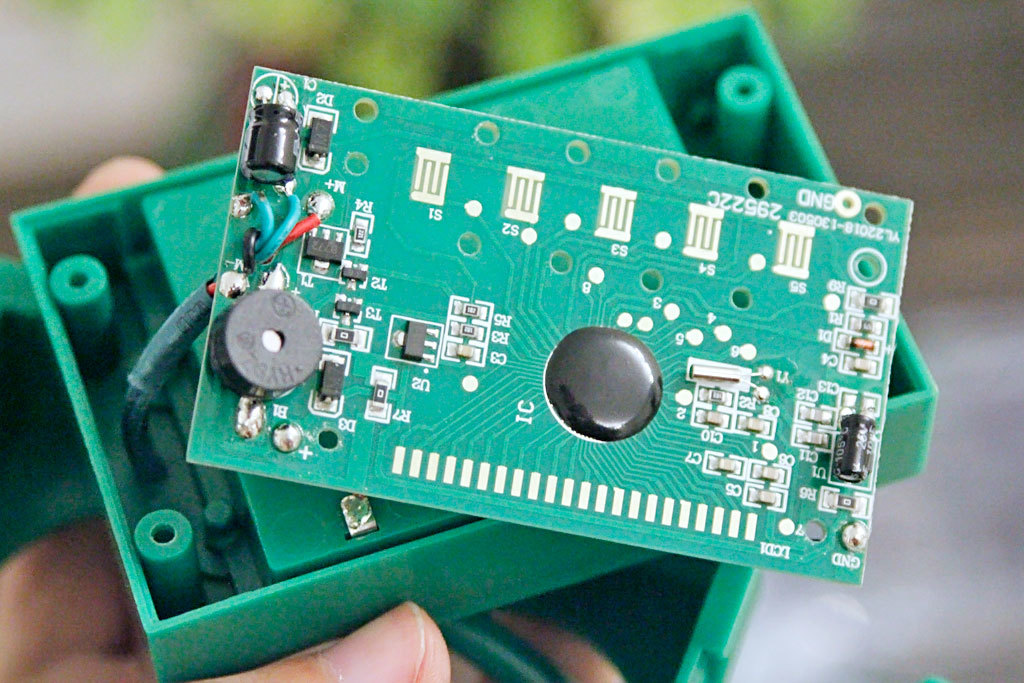 Автоматическая лейка для растений - 25 Автоматическая лейка для растений - 25
