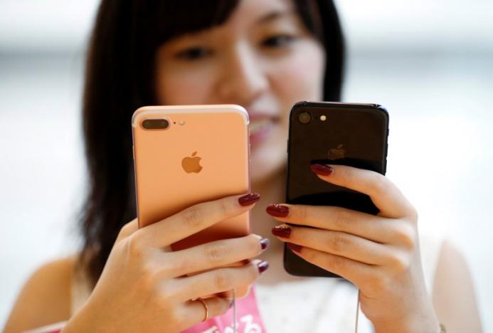 Производителя смартфонов iPhone подозревают в злоупотреблении своим положением на рынке
