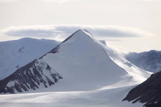 В Антарктиде тоже есть пирамиды