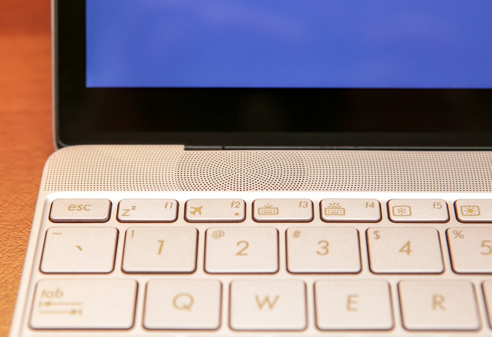 Обзор ультрабука ASUS ZenBook 3 - 19 Обзор ультрабука ASUS ZenBook 3 - 19