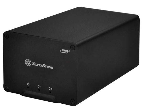 Размеры SilverStone DS223 равны 80 x 60 x 140 мм